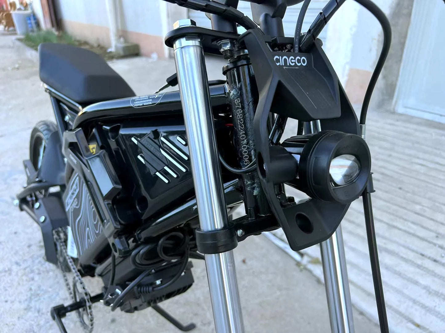 Cineco Electric City and Off road Mountain Dirt Bike 48V 28AH 1500W